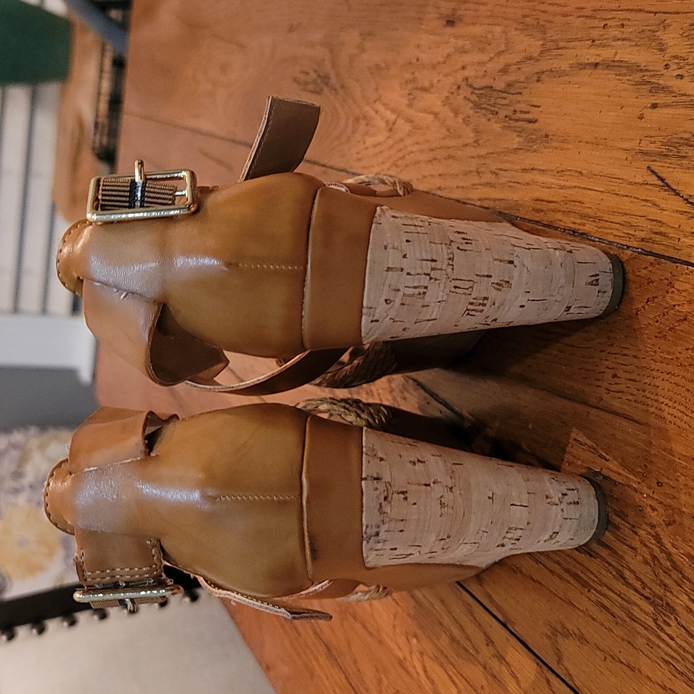 Tan wedges - Picture 3 of 3